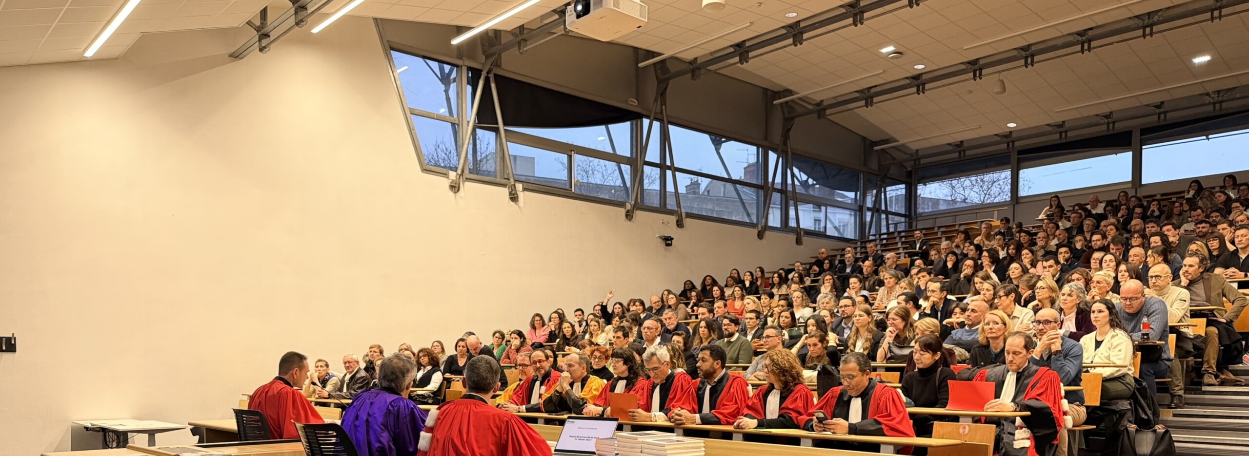 amphithéâtre remise des diplômes